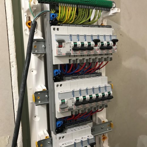 Électricien à Verrières-en-Anjou : installation et rénovation électrique